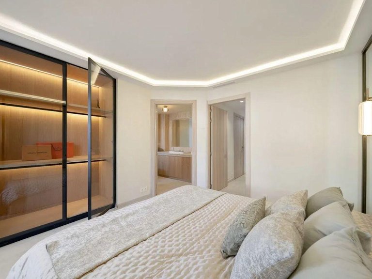 Apartment for Sale in Marbella, Malaga 11