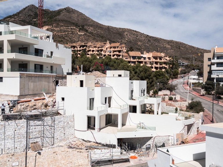 Apartment for Sale in Benalmádena, Malaga 3