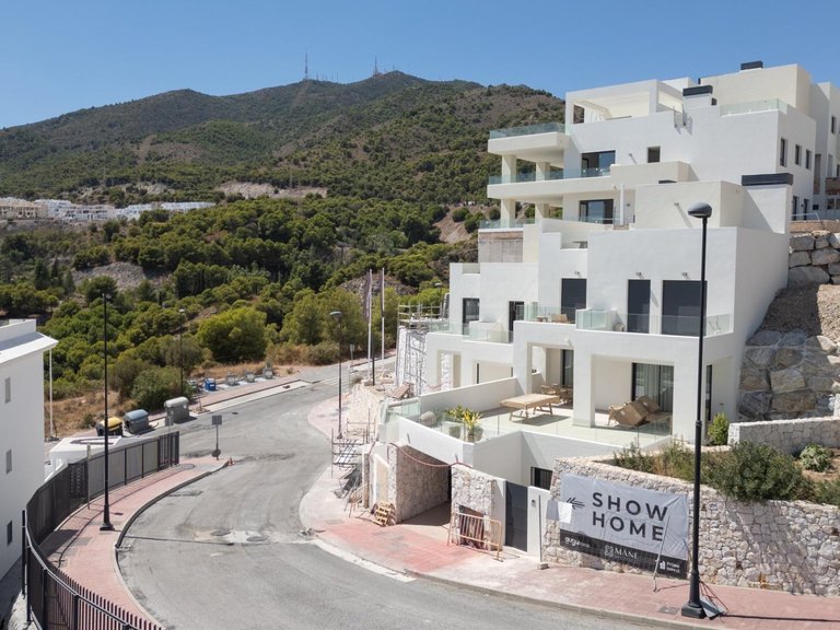 Apartment for Sale in Benalmádena, Malaga 6