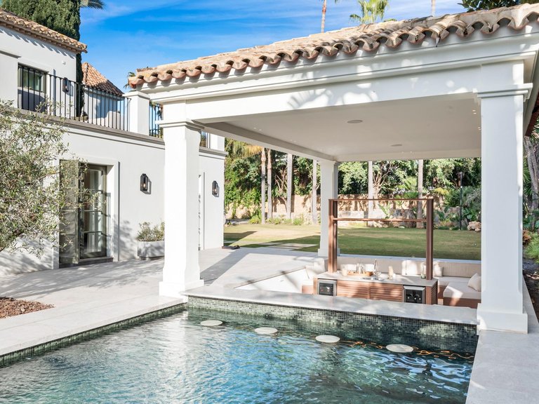 Villa for Sale in Marbella, Malaga 26