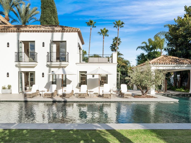 Villa for Sale in Marbella, Malaga 36