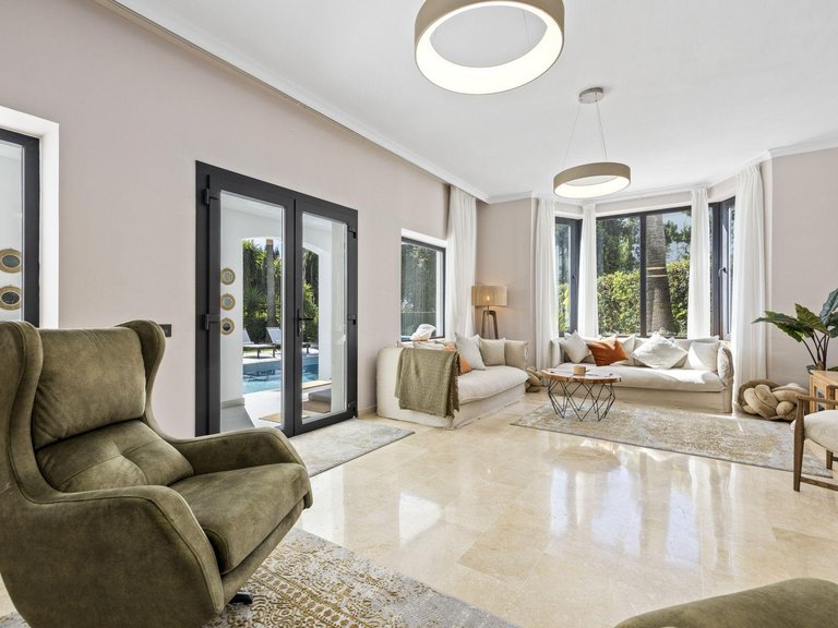 Apartment for Sale in Estepona, Malaga 10