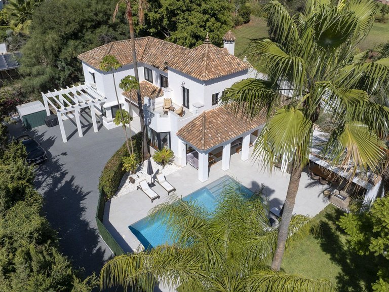 Apartment for Sale in Estepona, Malaga 3
