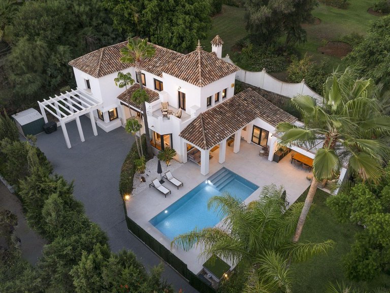Apartment for Sale in Estepona, Malaga 42