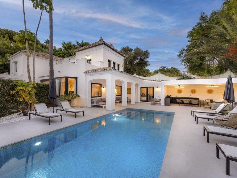 Apartment for Sale in Estepona, Malaga 5