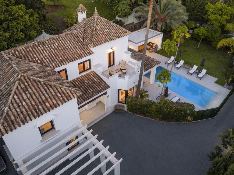 Apartment for Sale in Estepona, Malaga 6