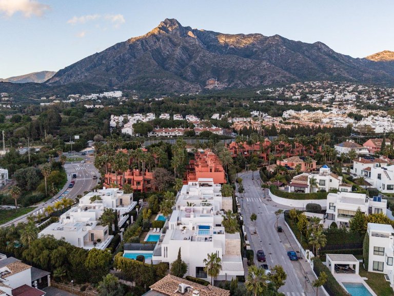 Apartment for Sale in Marbella, Malaga 23