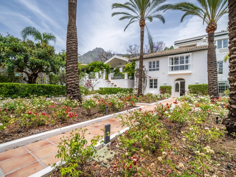 Villa for Sale in Marbella, Malaga 2