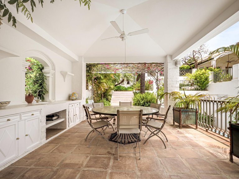 Villa for Sale in Marbella, Malaga 35