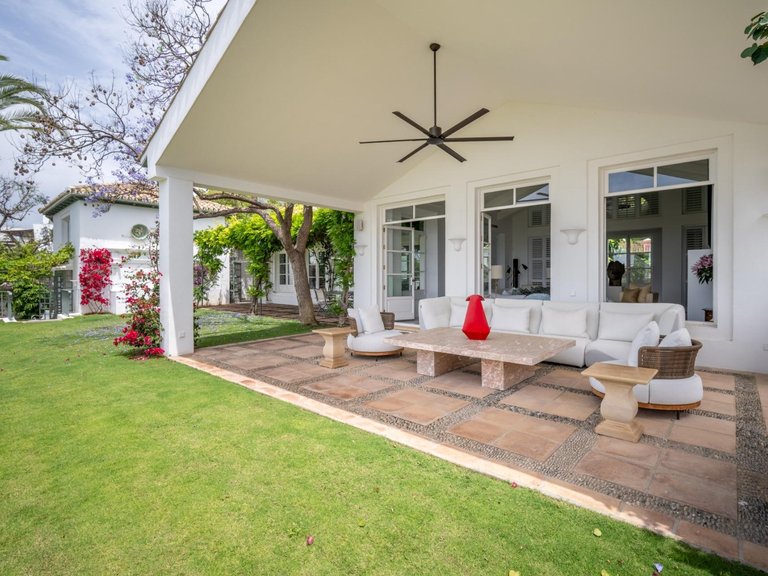 Villa for Sale in Marbella, Malaga 8