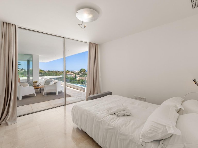Villa for Sale in Marbella, Malaga 11