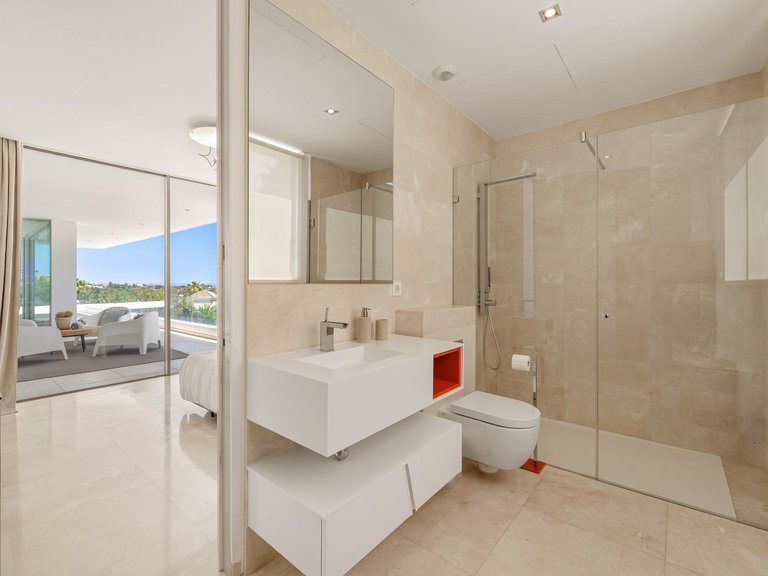 Villa for Sale in Marbella, Malaga 15