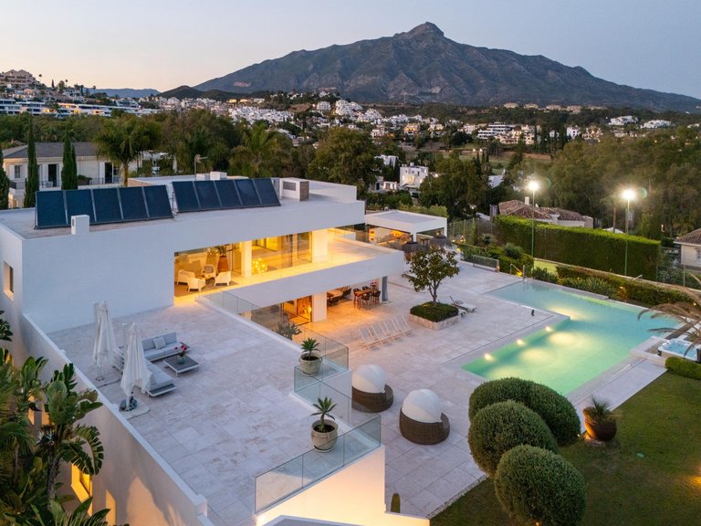 Villa for Sale in Marbella, Malaga 2