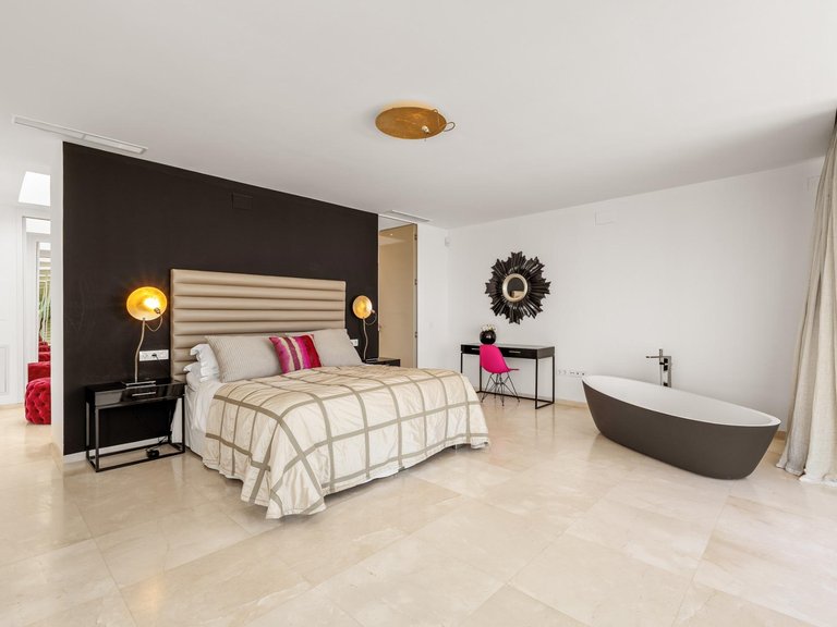 Villa for Sale in Marbella, Malaga 21