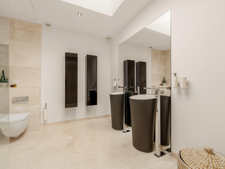 Villa for Sale in Marbella, Malaga 22