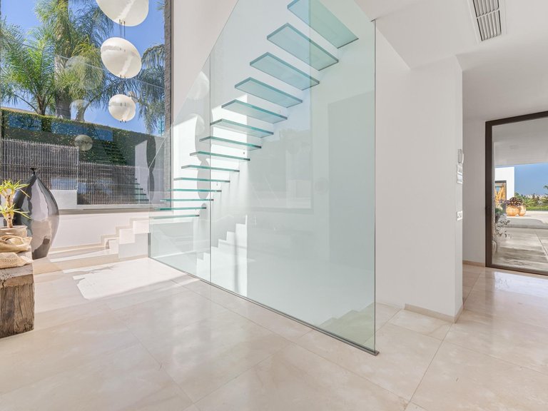Villa for Sale in Marbella, Malaga 24