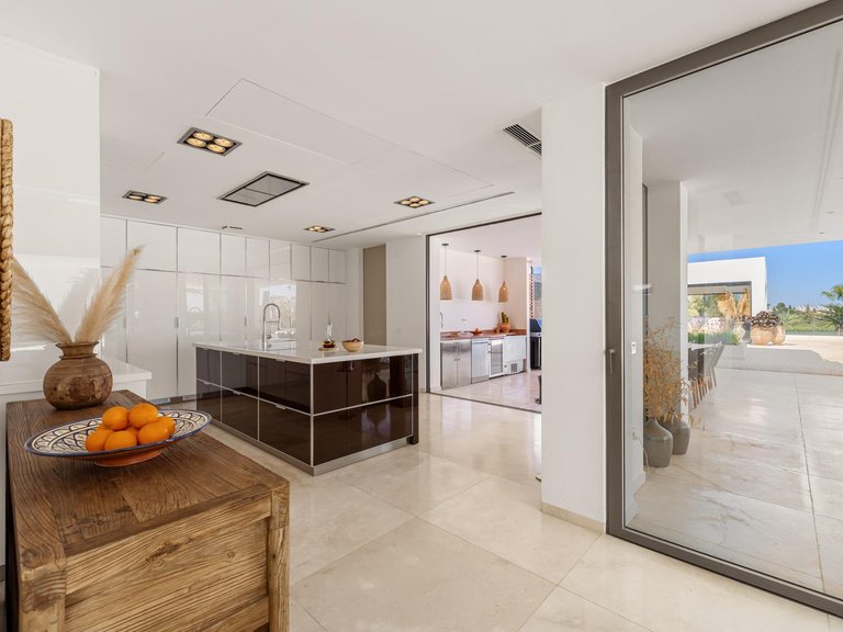 Villa for Sale in Marbella, Malaga 27