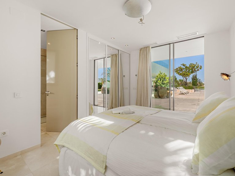 Villa for Sale in Marbella, Malaga 32