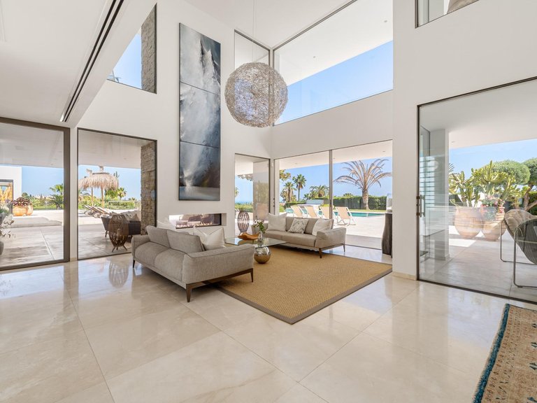 Villa for Sale in Marbella, Malaga 8