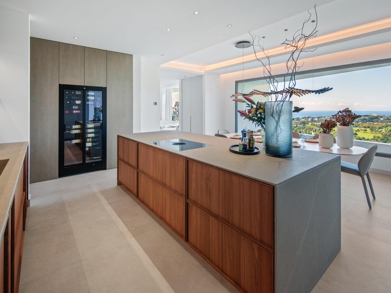 Apartment for Sale in Marbella, Malaga 15