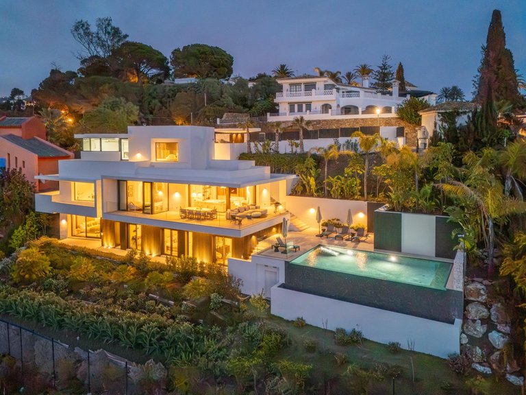 Apartment for Sale in Marbella, Malaga 2