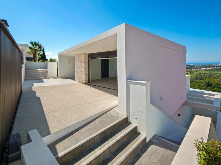 Apartment for Sale in Marbella, Malaga 43