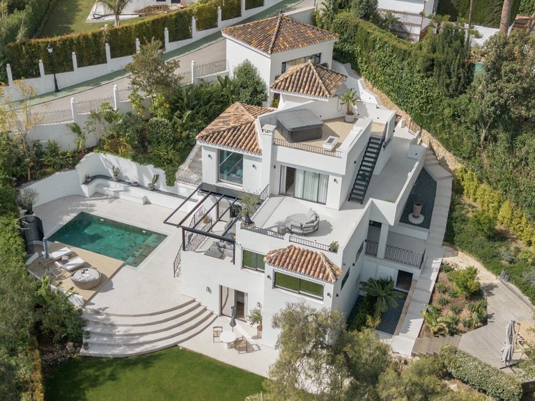 Apartment for Sale in Marbella, Malaga 2