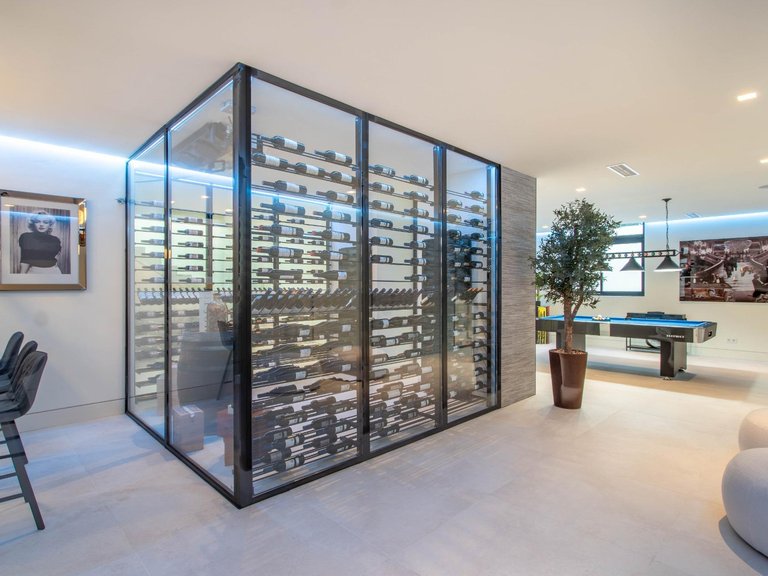 Apartment for Sale in Benahavis, Malaga 20