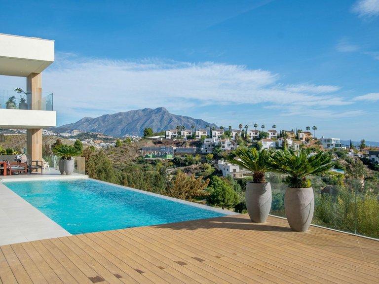 Apartment for Sale in Benahavis, Malaga 72