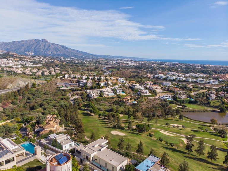 Apartment for Sale in Benahavis, Malaga 99