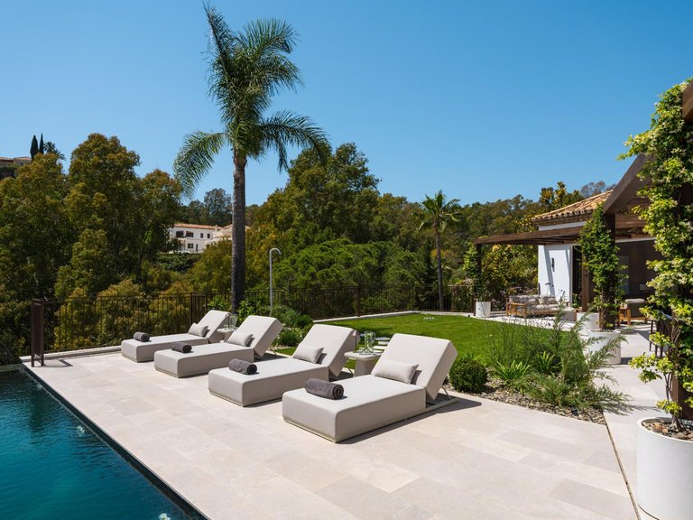 Villa for Sale in Benahavis, Malaga 12