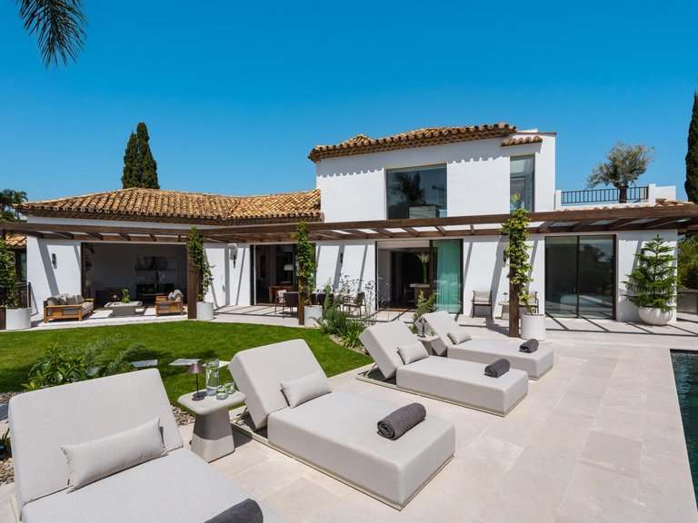 Villa for Sale in Benahavis, Malaga 13
