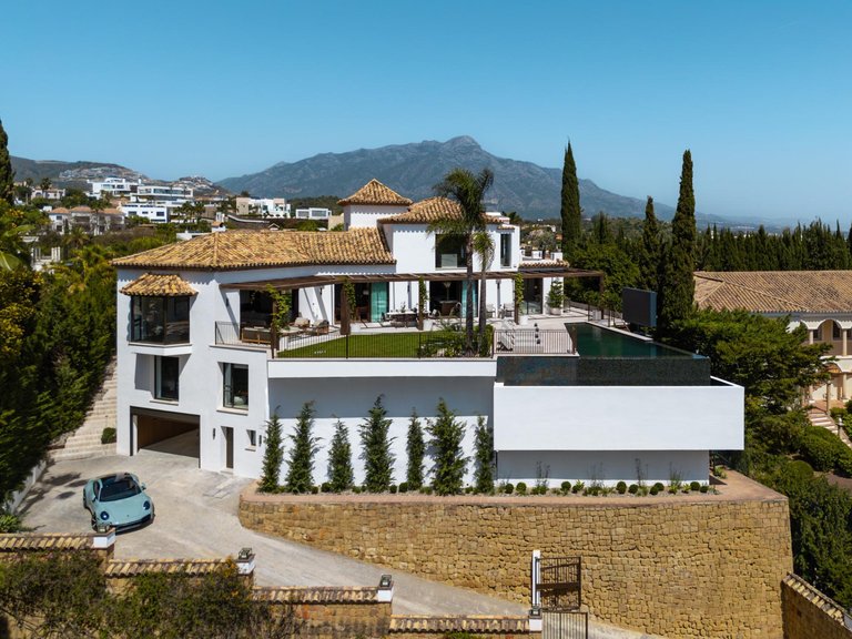 Villa for Sale in Benahavis, Malaga 3