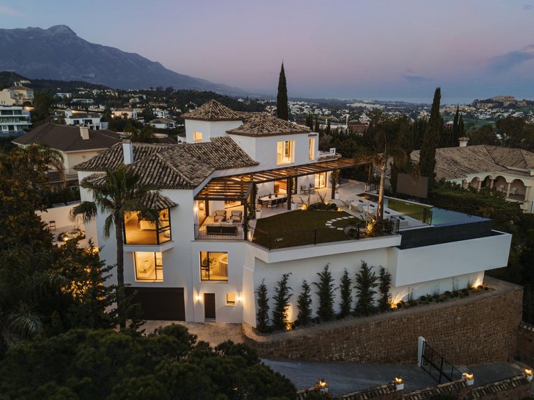 Villa for Sale in Benahavis, Malaga 43