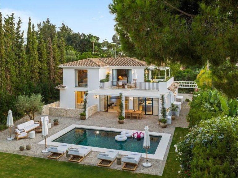 Apartment for Sale in Marbella, Malaga 1