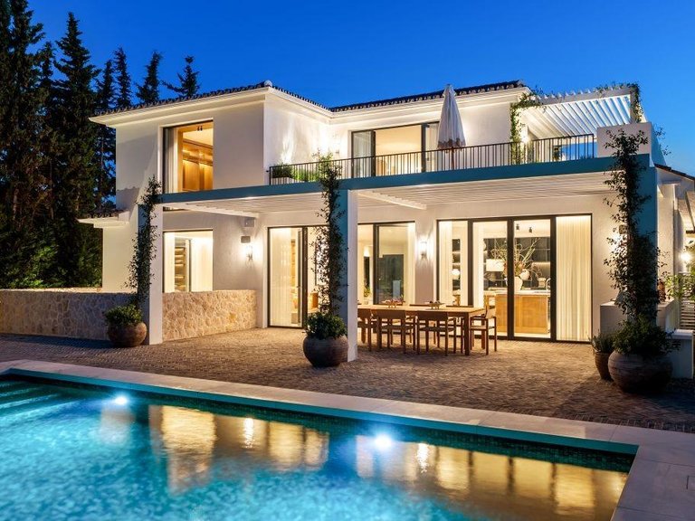 Apartment for Sale in Marbella, Malaga 2