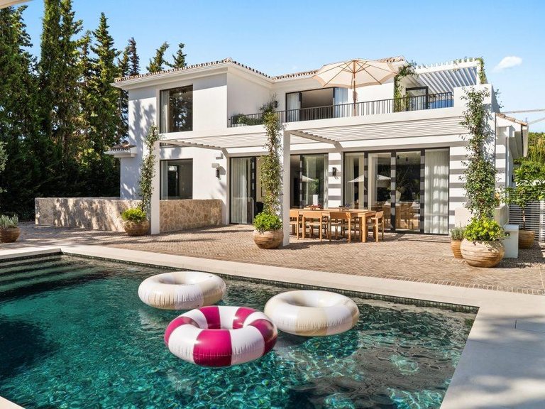 Apartment for Sale in Marbella, Malaga 30