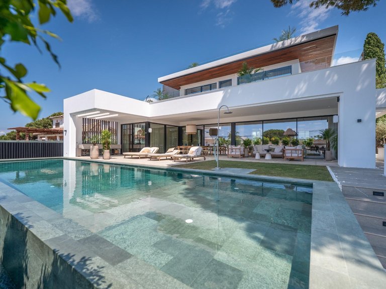 Apartment for Sale in Marbella, Malaga 2