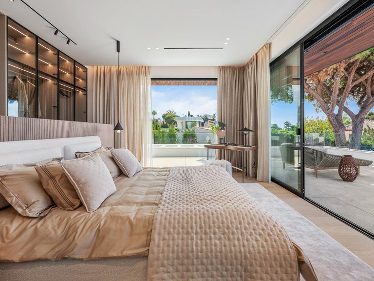Apartment for Sale in Marbella, Malaga 22