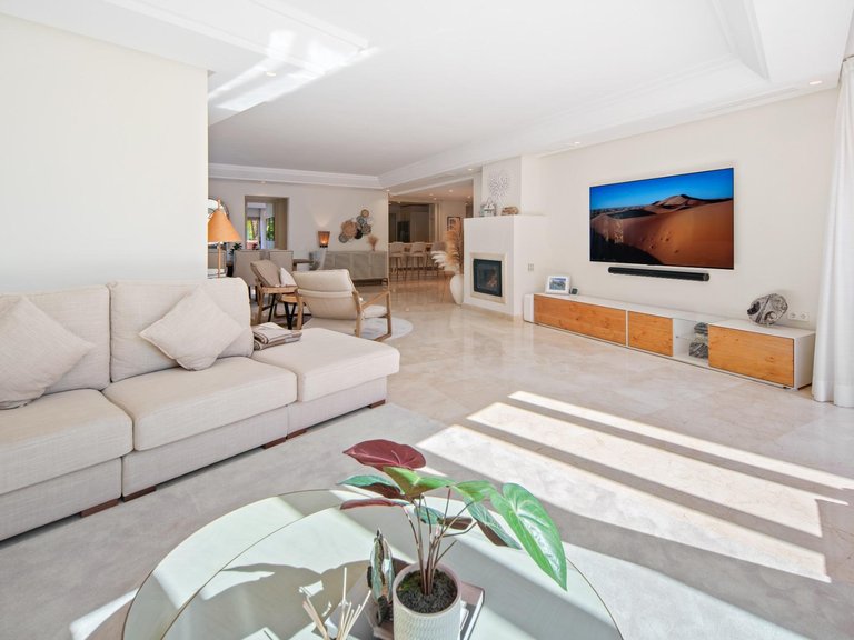 Apartment for Sale in Marbella, Malaga 10