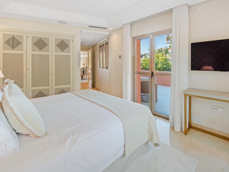 Apartment for Sale in Marbella, Malaga 17