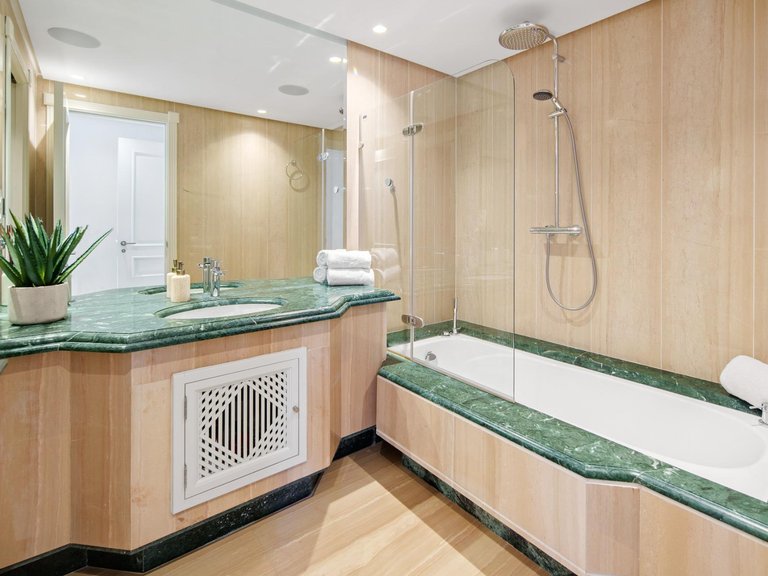 Apartment for Sale in Marbella, Malaga 20