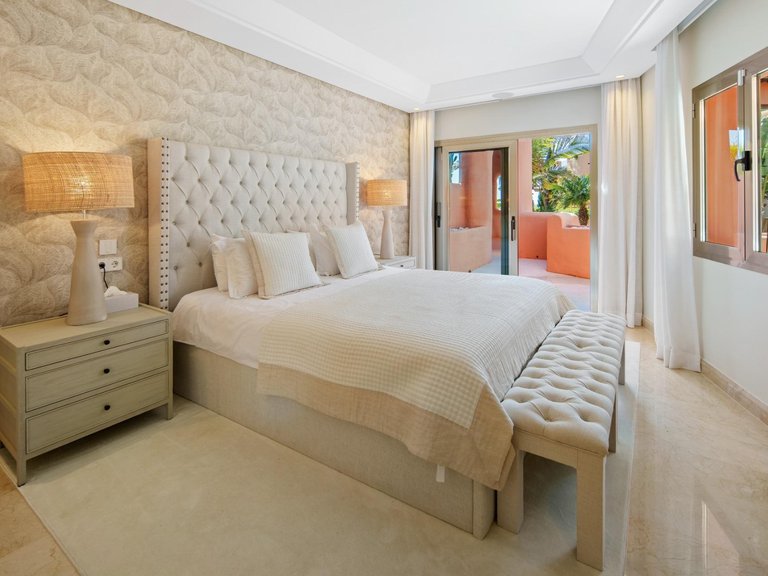 Apartment for Sale in Marbella, Malaga 32