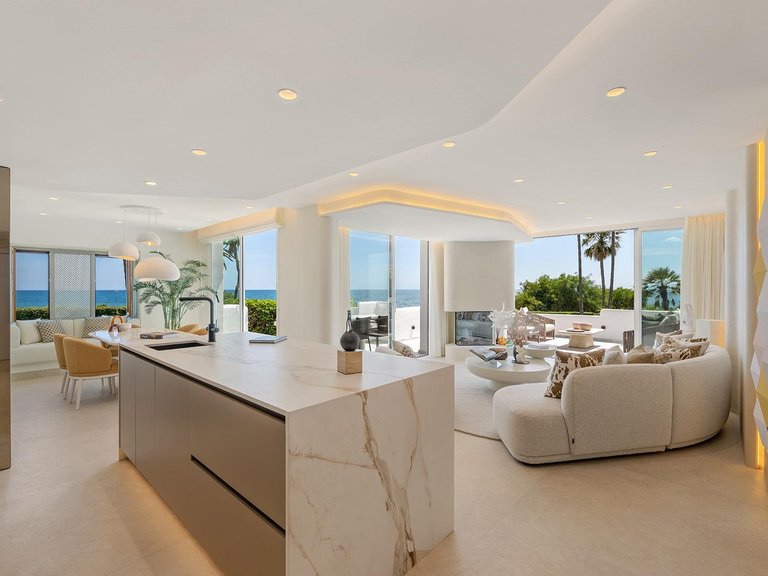 Apartment for Sale in Estepona, Malaga 3