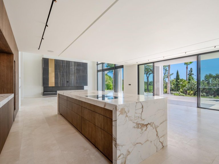 Villa for Sale in Marbella, Malaga 17