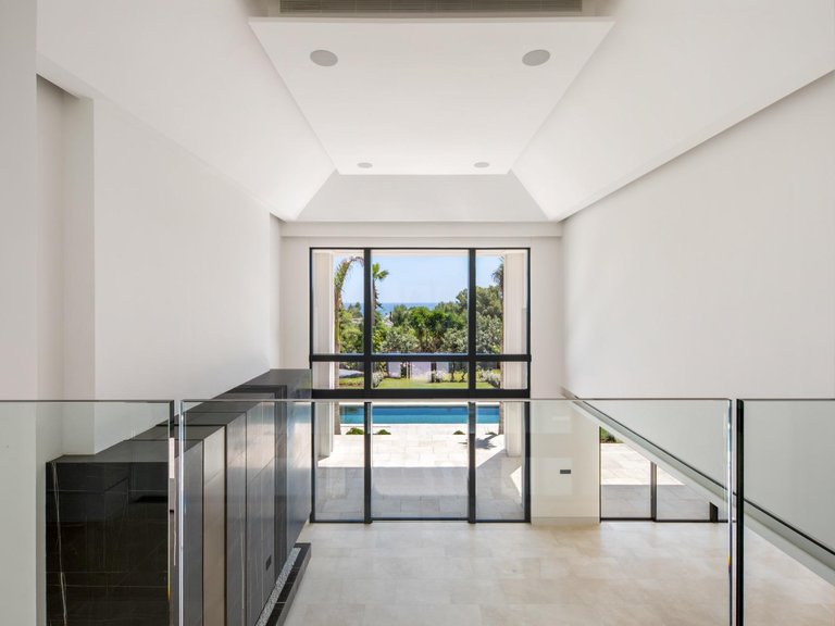 Villa for Sale in Marbella, Malaga 26