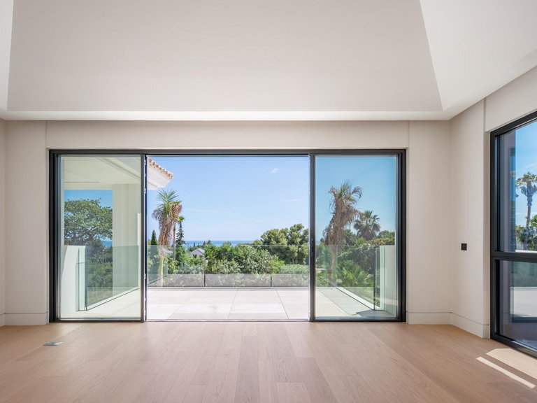 Villa for Sale in Marbella, Malaga 29