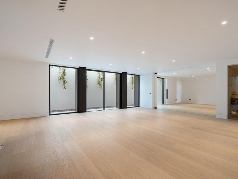 Villa for Sale in Marbella, Malaga 46