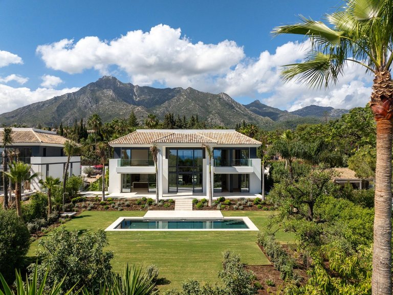 Villa for Sale in Marbella, Malaga 7