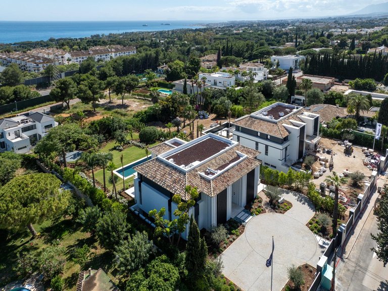 Villa for Sale in Marbella, Malaga 9
